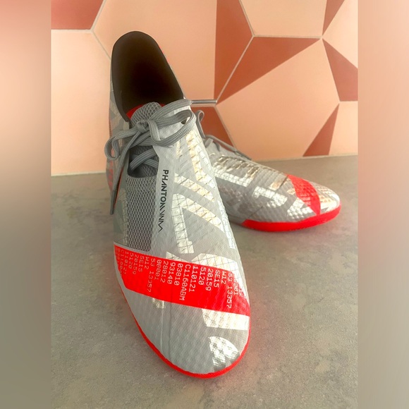 Nike Phantom Venom Academy Soccer Shoes - Picture 2 of 8